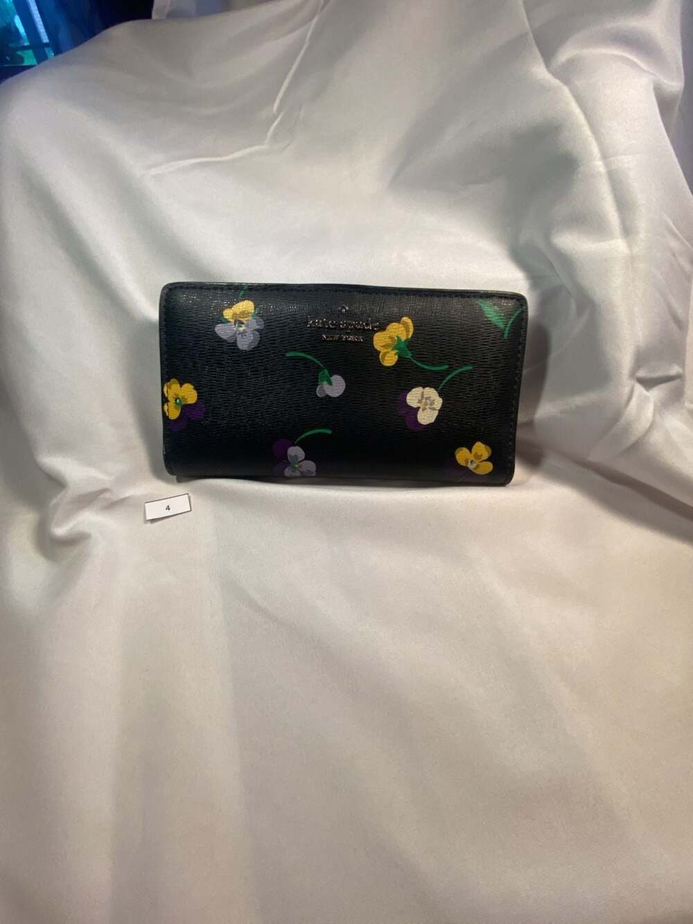 Kate Spade Dana Large Slim Bifold Wallet Pansy Tossed Print